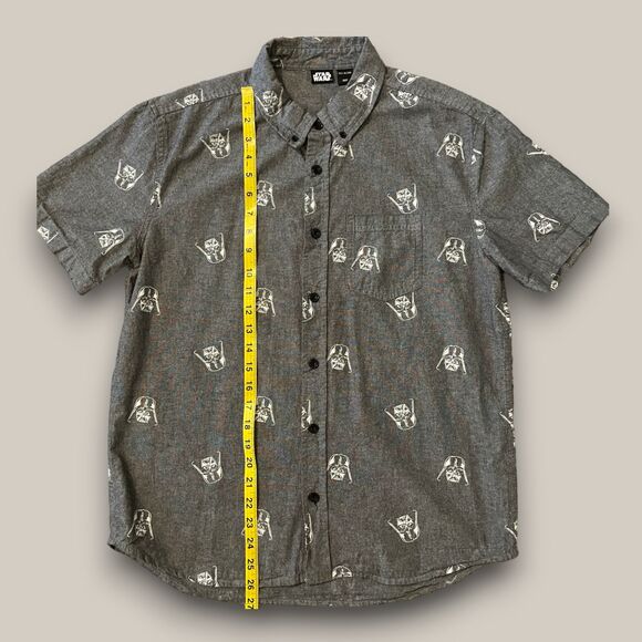Star Wars Darth Vadar Men's Casual Button Down Shirt Size Medium Gray - Picture 9 of 16